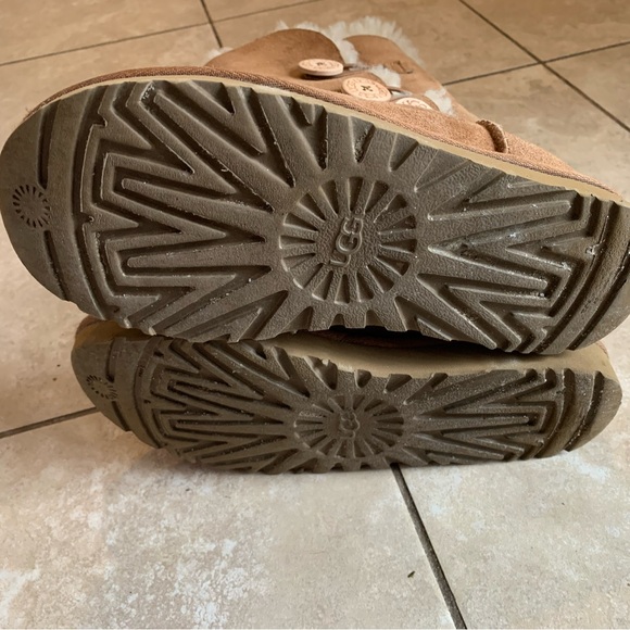 Classic Tall 3-Buttons UGG Boots - Picture 6 of 9